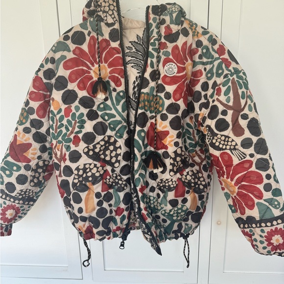 Amazing Farm Rio Romantic Garden Puffer Jacket, Reversible in XS - Picture 2 of 16